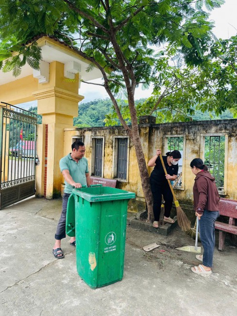 TOÀN TRƯỜNG TẬP TRUNG CHUẨN BỊ CÁC ĐIỀU KIỆN  CHO NĂM HỌC MỚI 2025–2026